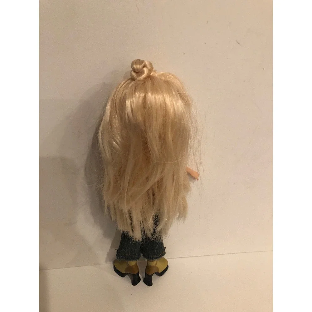 Bratz Cloe Girl‎ Doll